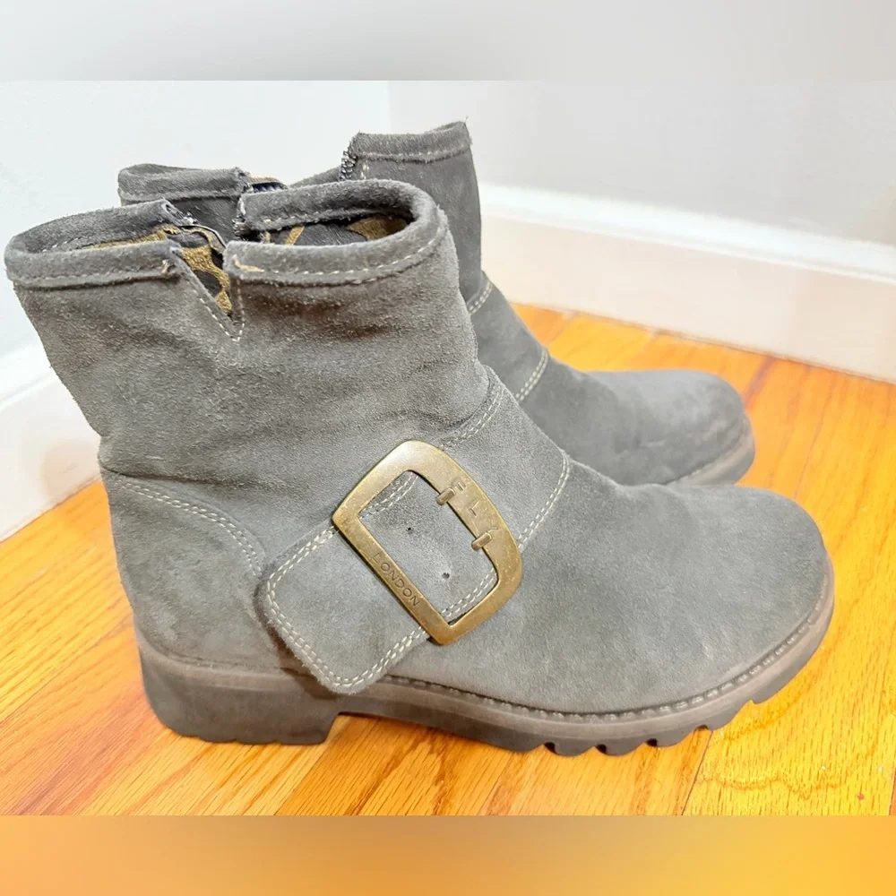 Fly London Riley Gray Suede Ankle Boots with Buckle - new - Picture 9 of 10